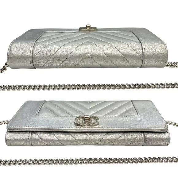 CHANEL Metallic Silver Goatskin Mademoiselle Flap Wallet - Picture 5 of 6